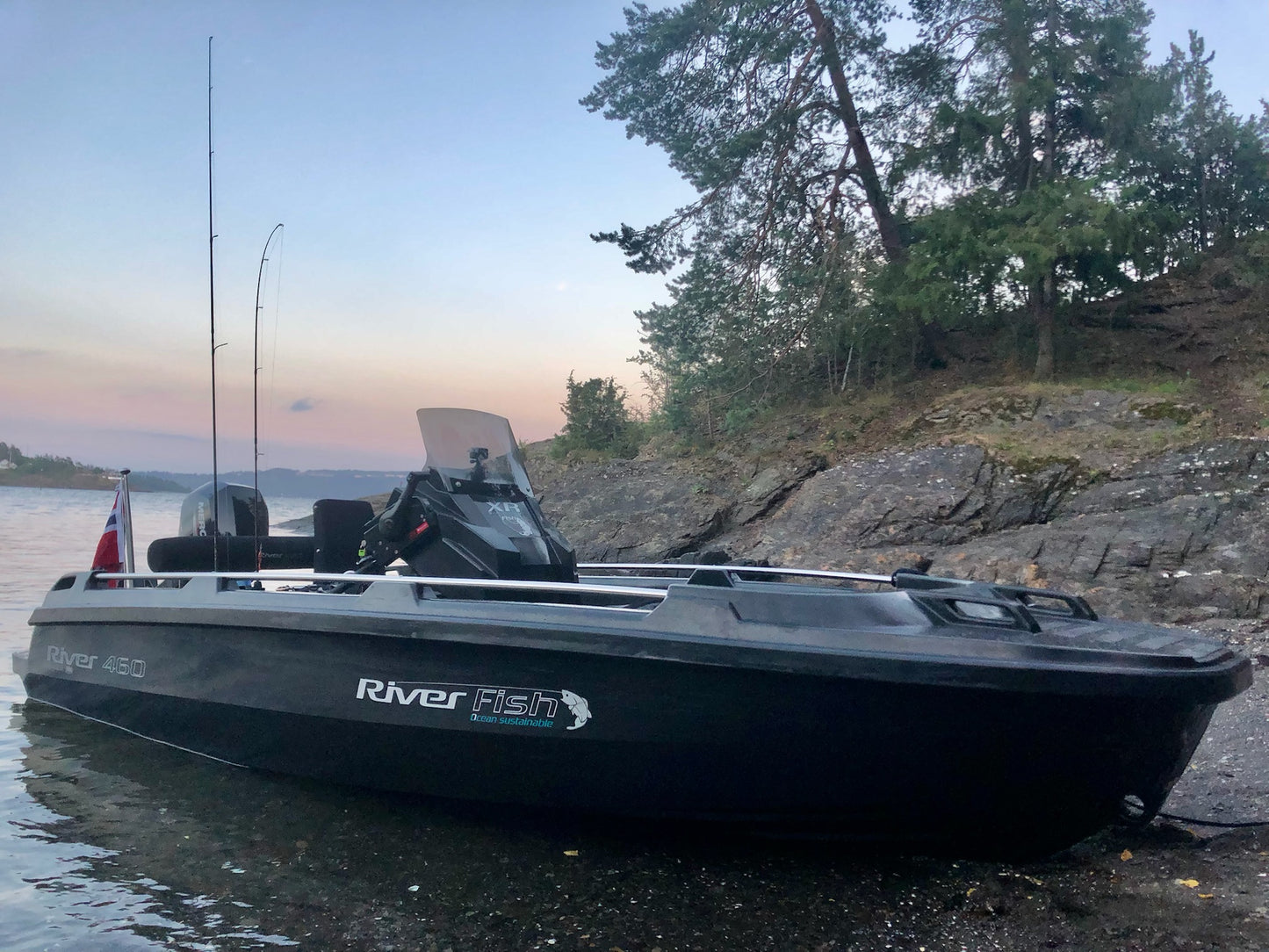 A unique Oslofjord Island fishing adventure | River 460 with Mercury EFI upto 4 adults